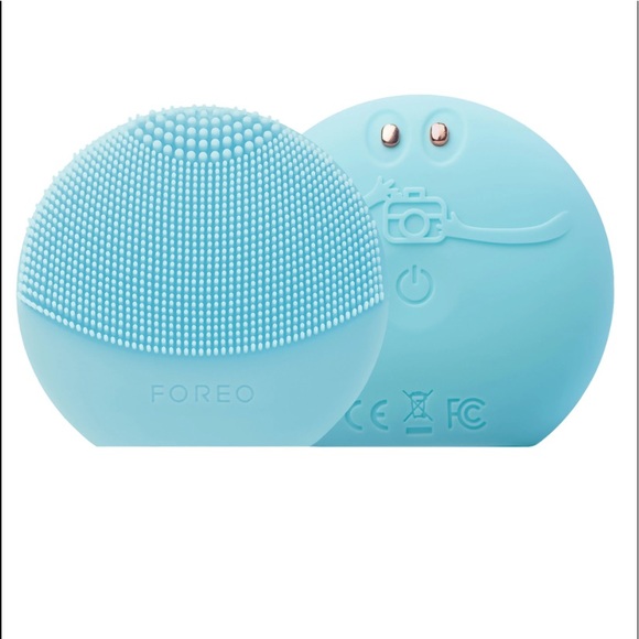 ⭐️LUNA Fofo w/ 24k sensors-App  driven skincare⭐️ - Picture 2 of 4